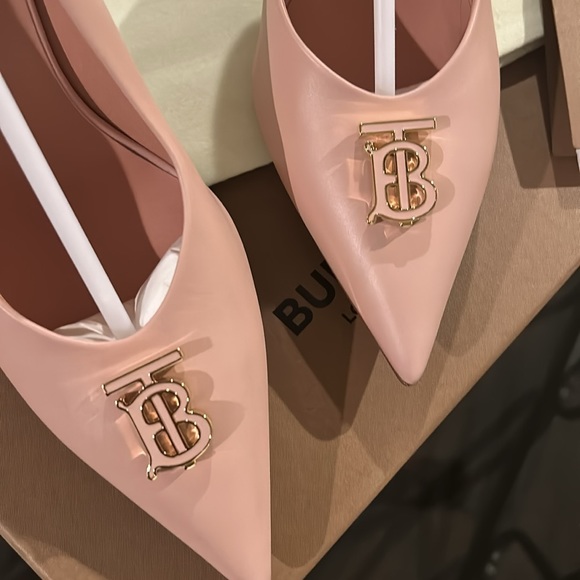 New authentic Burberry logo heels - Picture 11 of 11